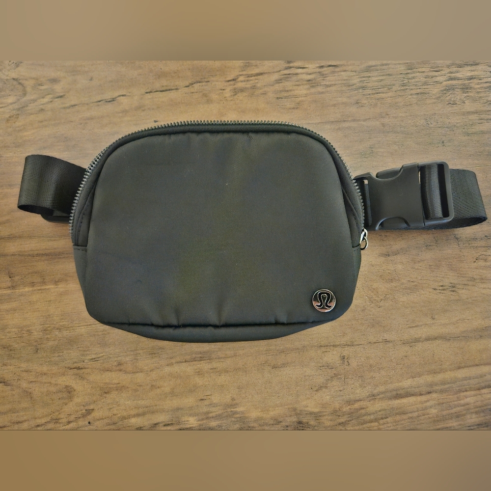 Lululemon Black Belt Bag